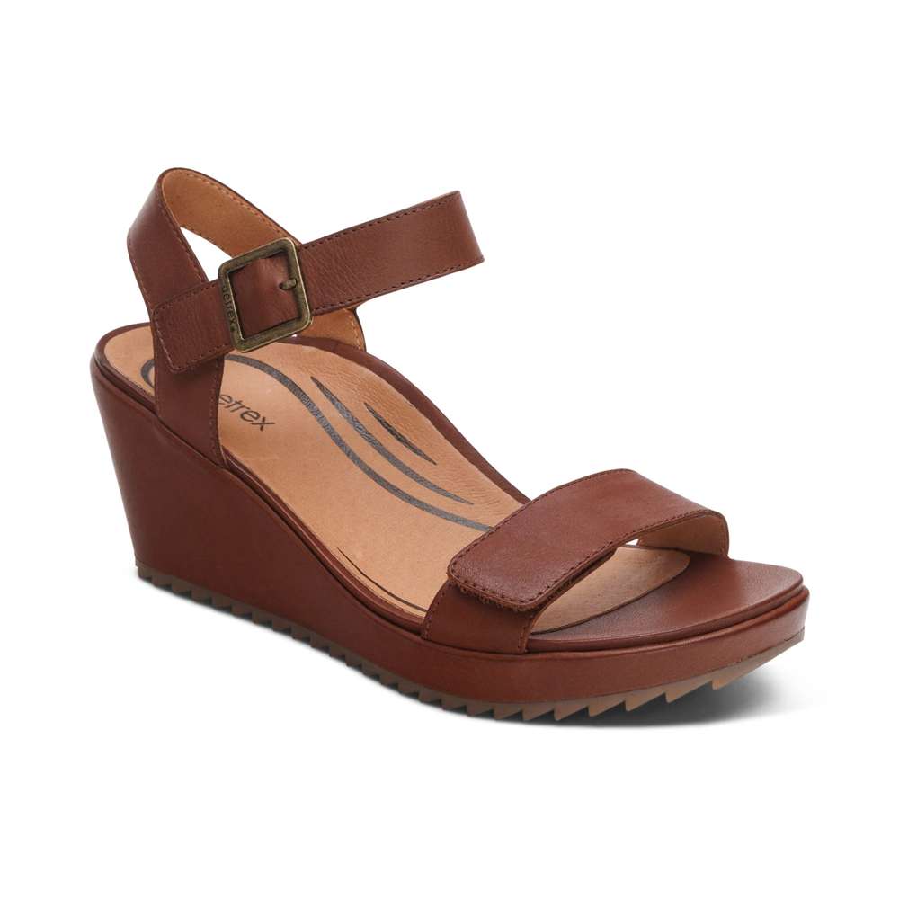 Andrea Wedge - Walnut